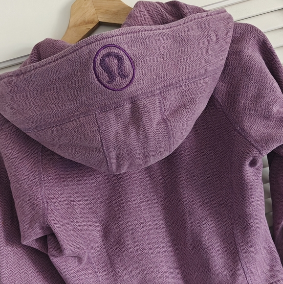Lululemon | Scuba Hoodie - Picture 3 of 9